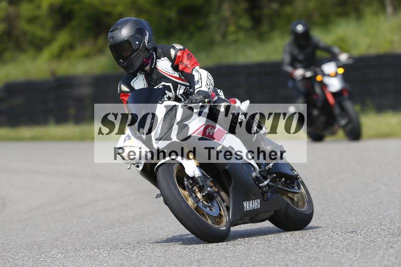 Archiv-2025/09 22.04.2025 Cornu Master School ADR/rot-rouge/4